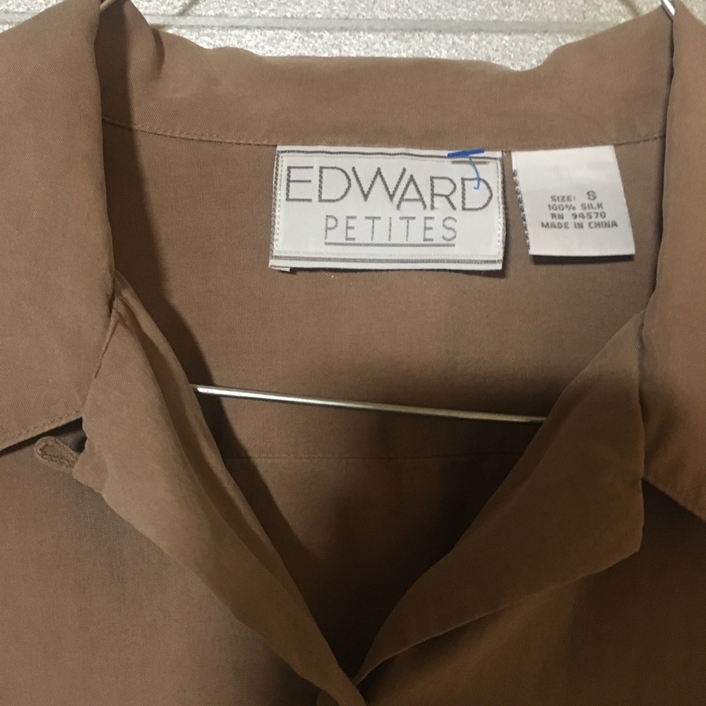 Soft buttoned top - Picture 4 of 4